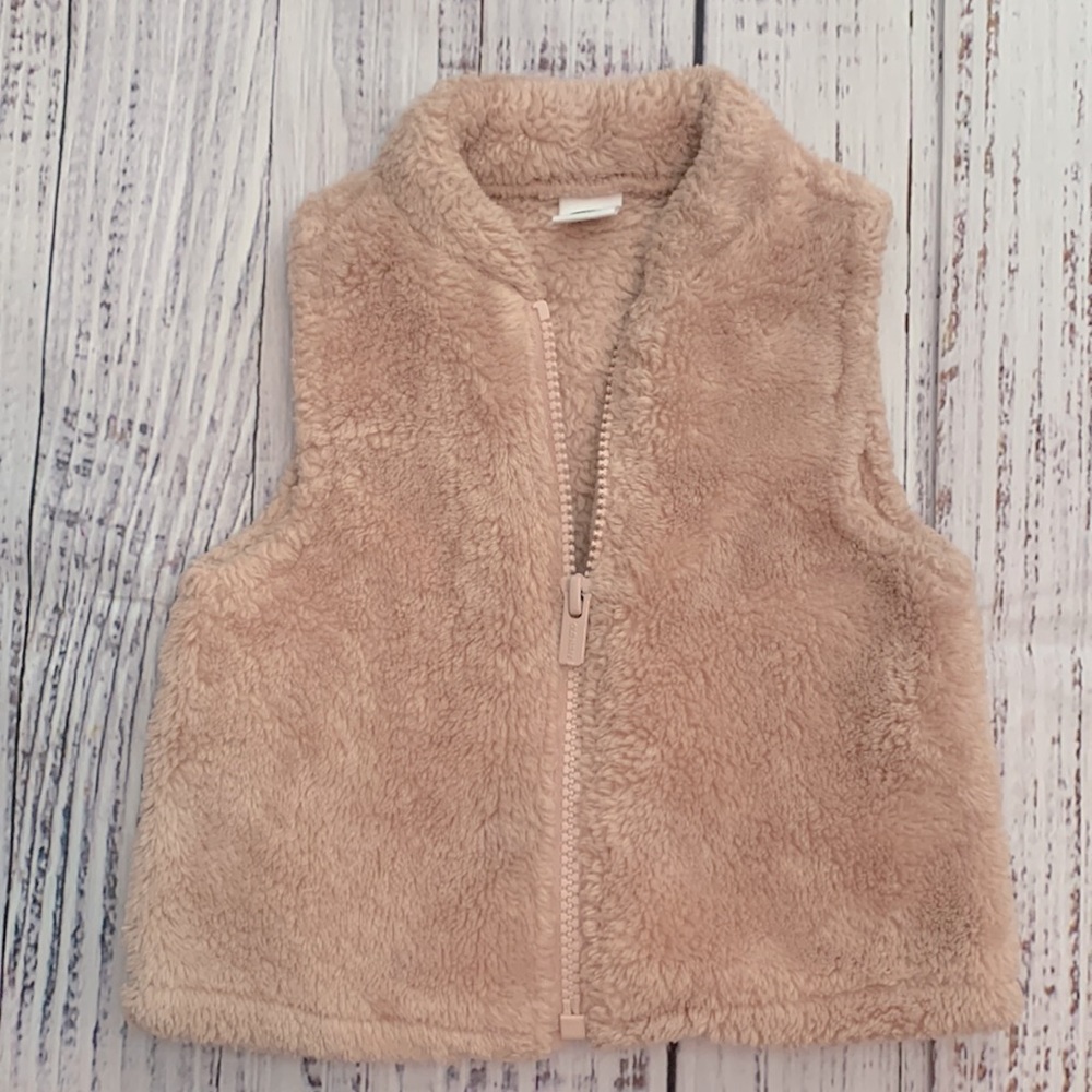 Old Navy baby vest. Blush pink color. Size 6-12 mths.
